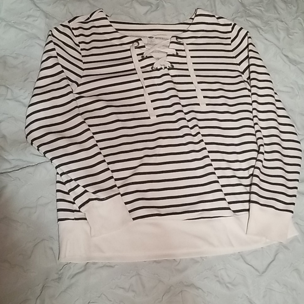 Old Navy Long Sleeve T-Shirt